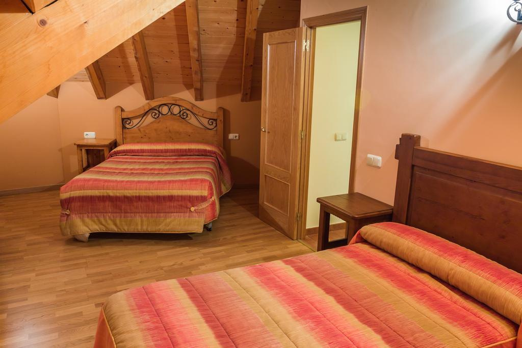 Apartment Casa Blas Gistaín Szoba fotó